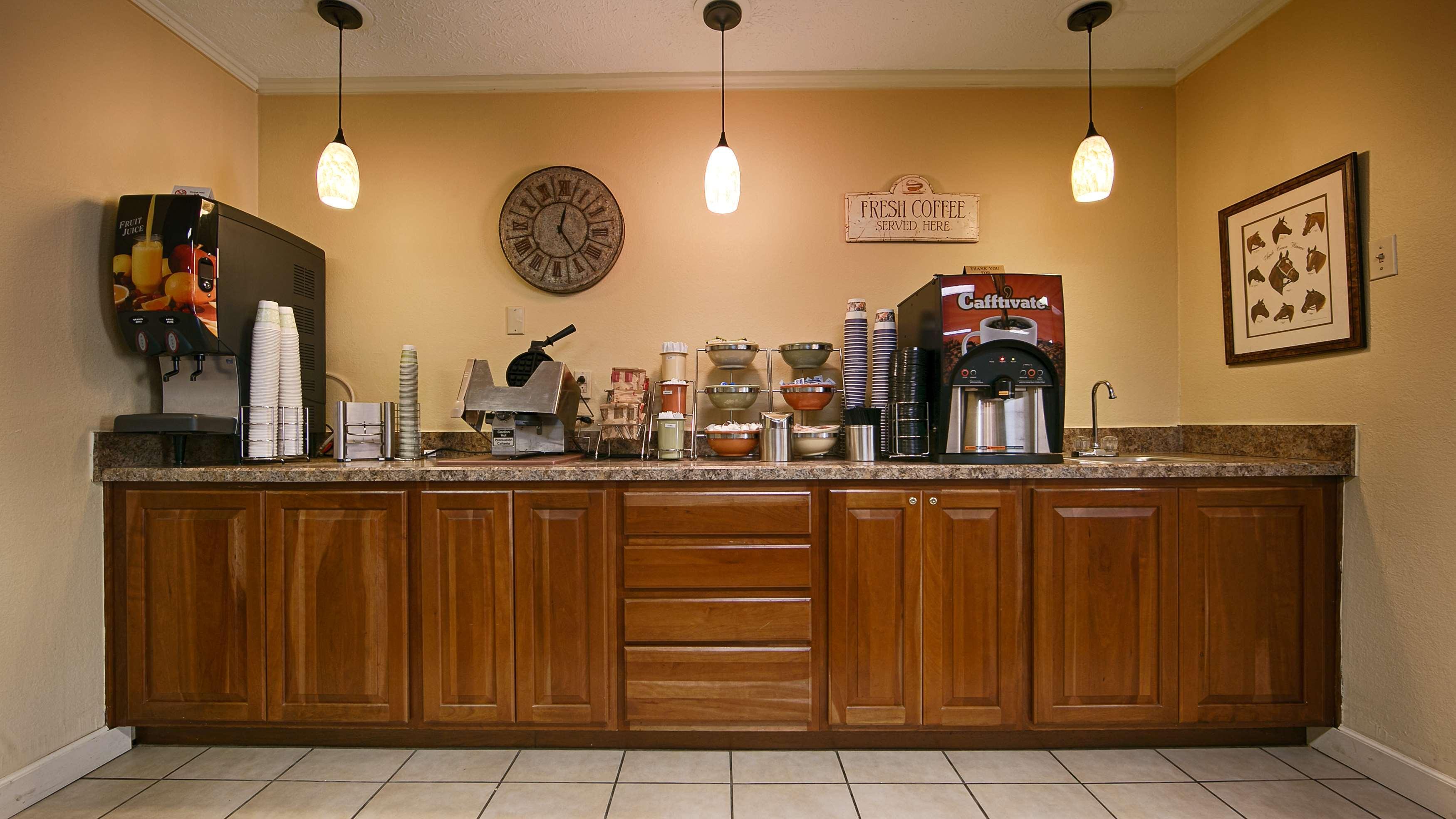 Best Western Shelbyville Lodge Экстерьер фото