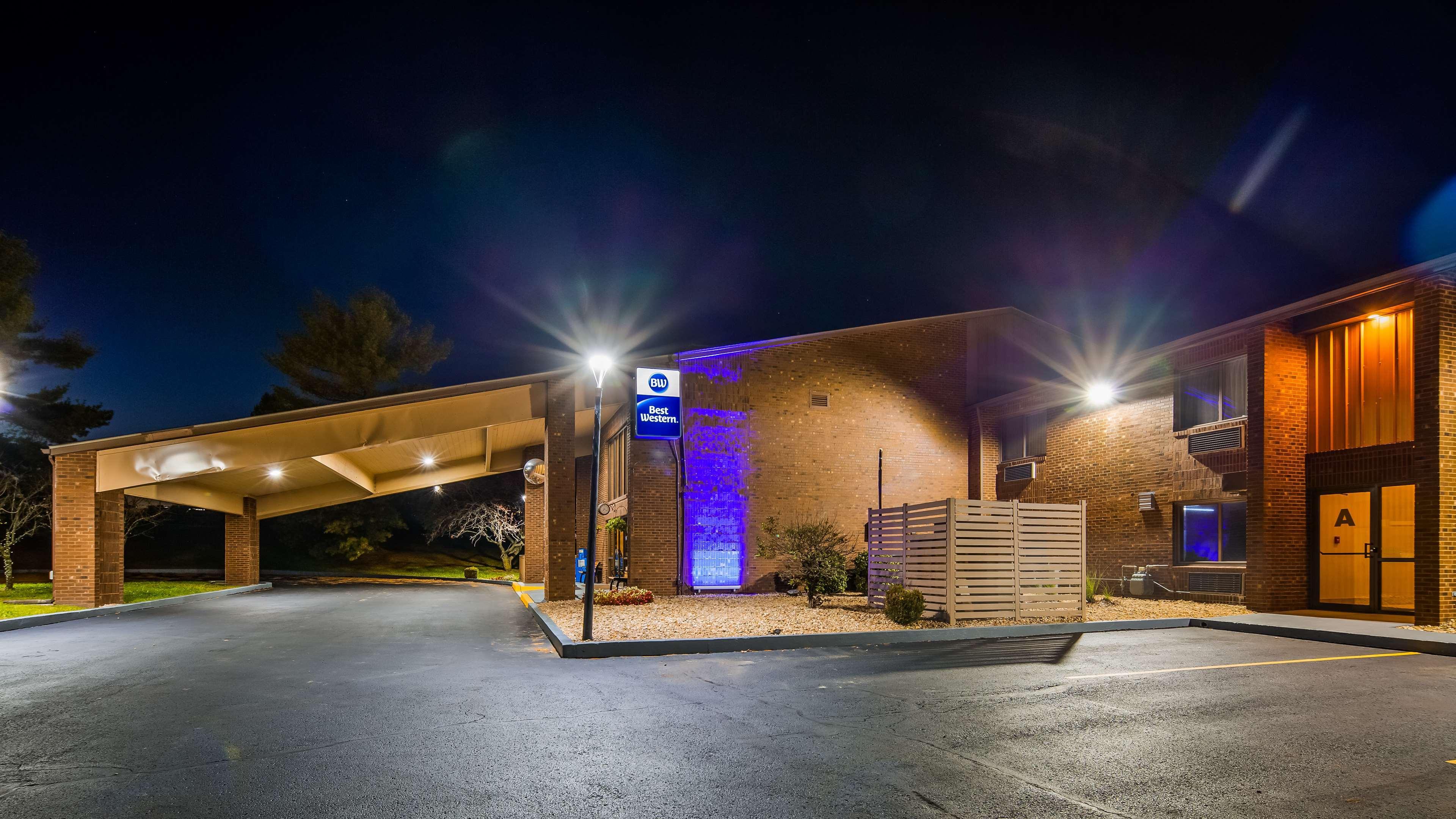 Best Western Shelbyville Lodge Экстерьер фото