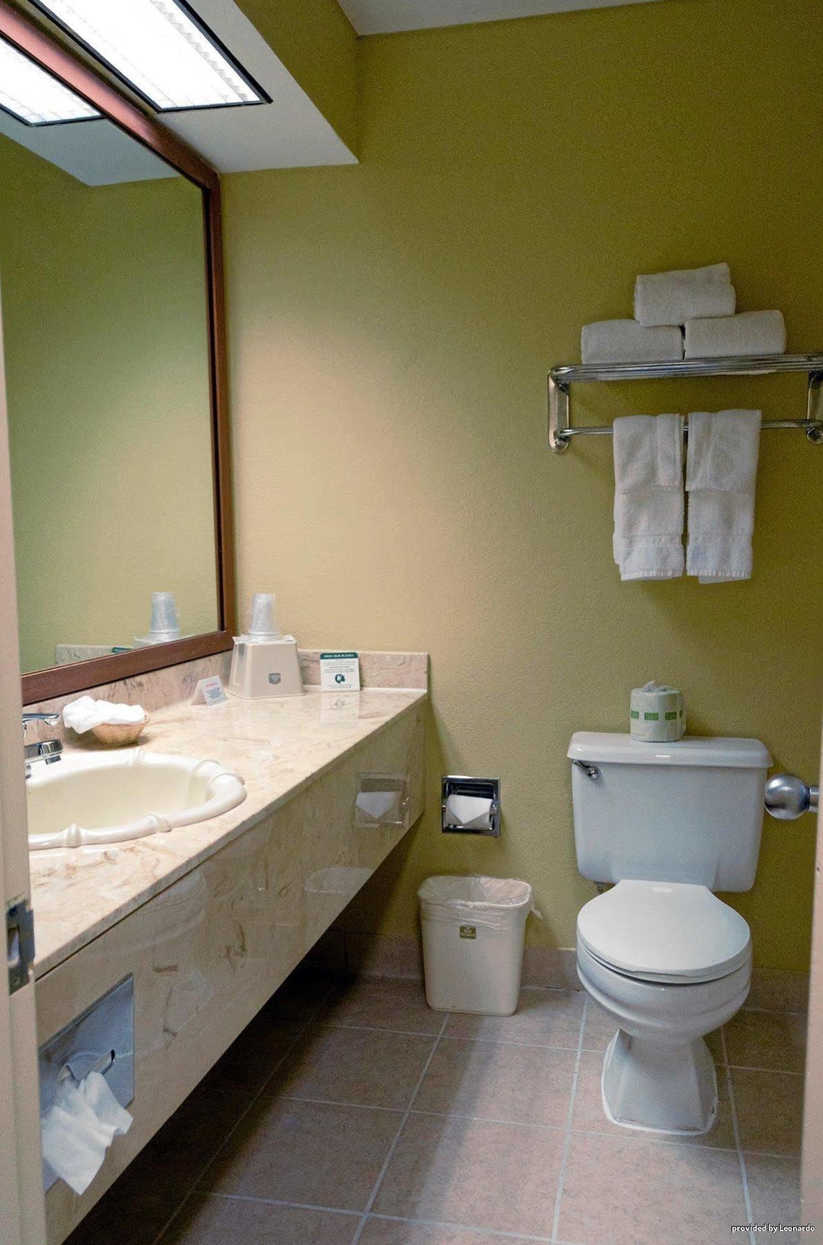 Best Western Shelbyville Lodge Экстерьер фото