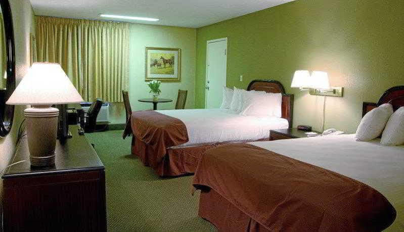 Best Western Shelbyville Lodge Экстерьер фото
